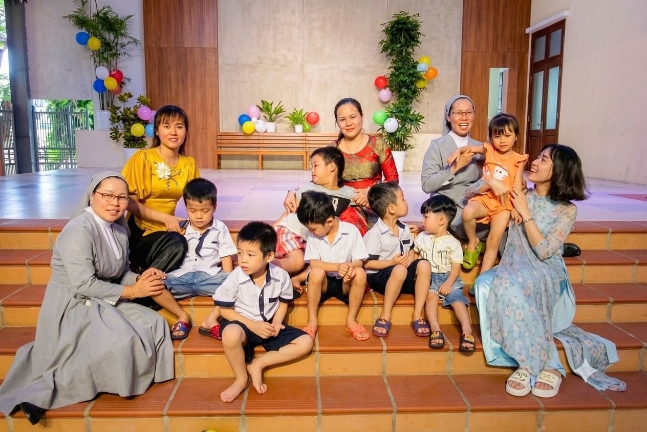 Những Mùa Hoa Trái Của Niềm Tin