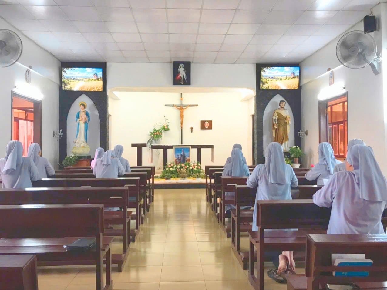KÍNH NHỚ MẸ MARIE-ANNE DE TILLY TRỞ VỀ CỘI NGUỒN – SỐNG TIẾP NGỌN LỬA YÊU THƯƠNG