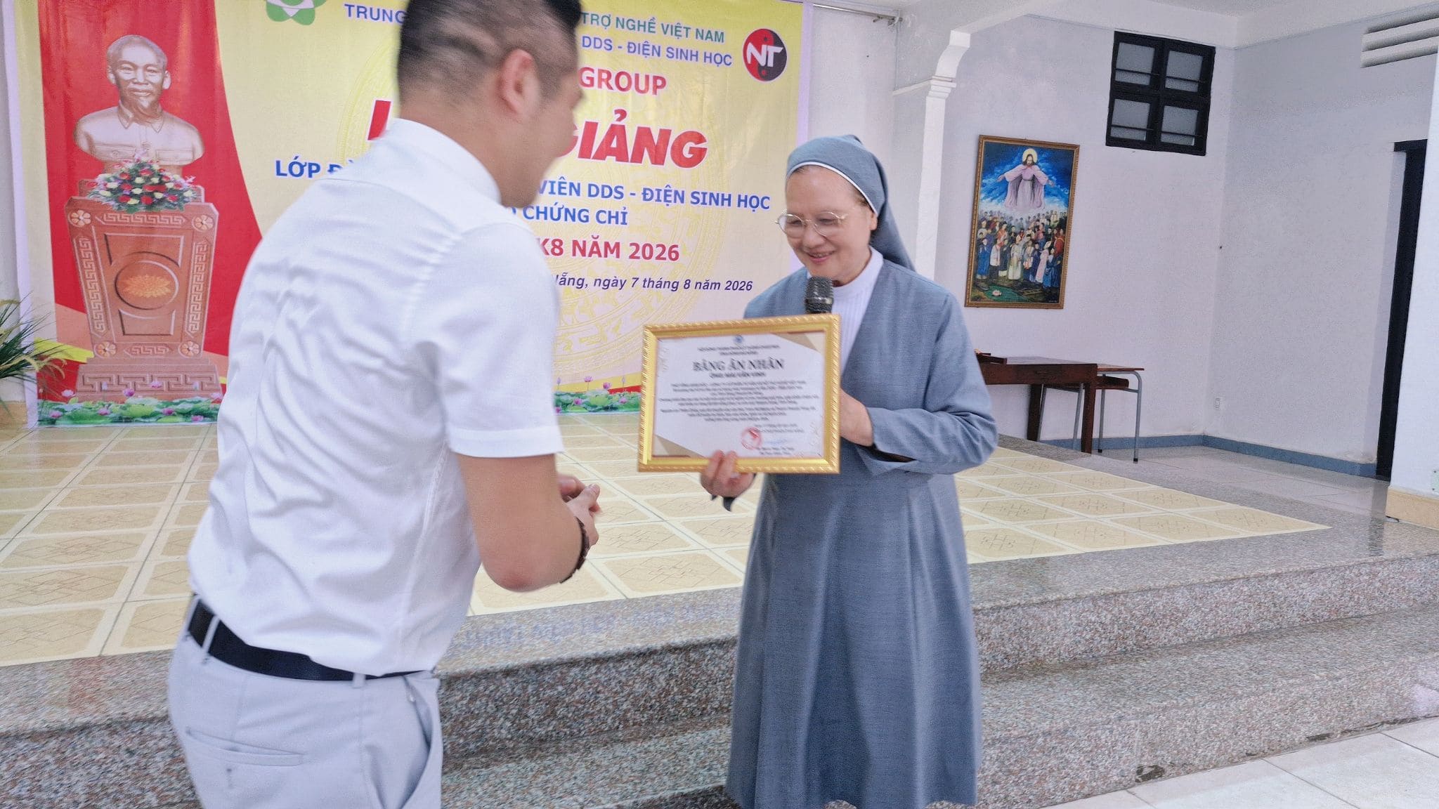 Khóa Học Điện Sinh Học – Học Để Phục Vụ Trong Yêu Thương