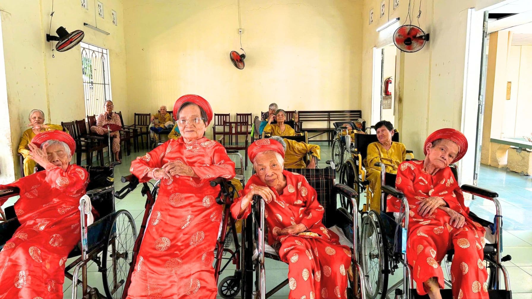 Hội Từ Thiện Đến Thăm Và Chúc Thọ Các Cụ Tại Mái Ấm Tình Thương Đà Nẵng