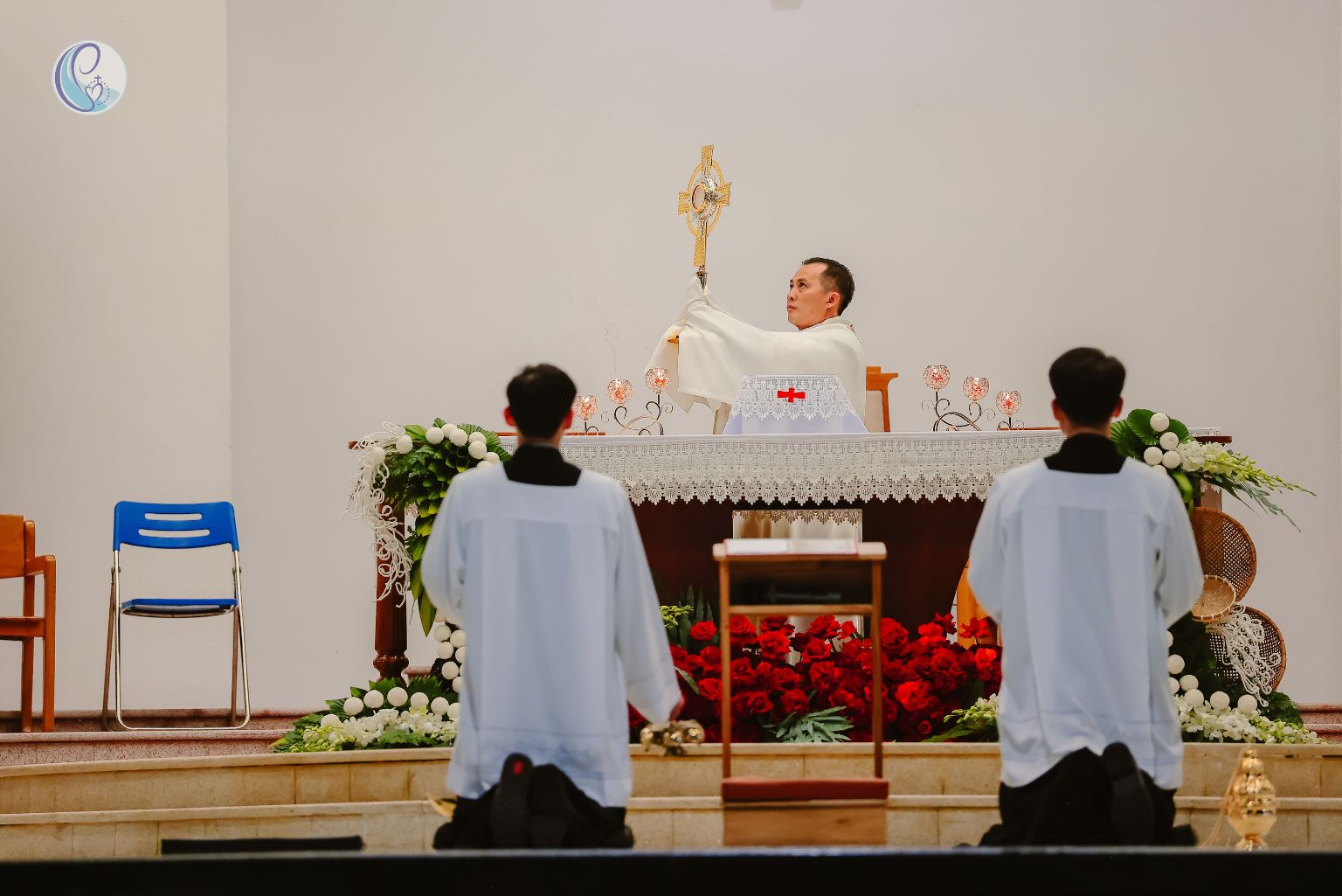 Niềm Vui Về Bên Mẹ Tà Pao