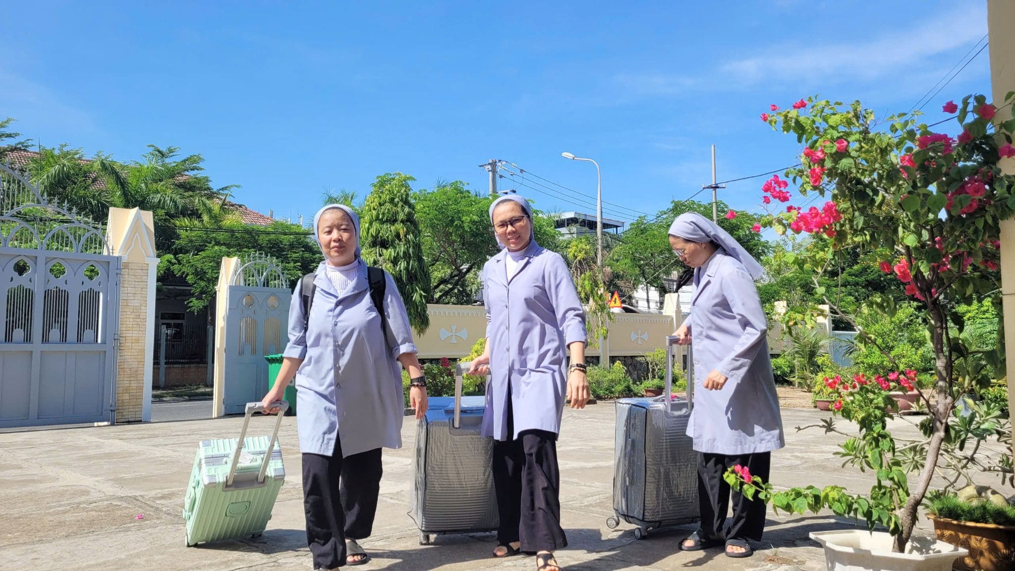 Lên Đường Trong Niềm Vui Tín Thác