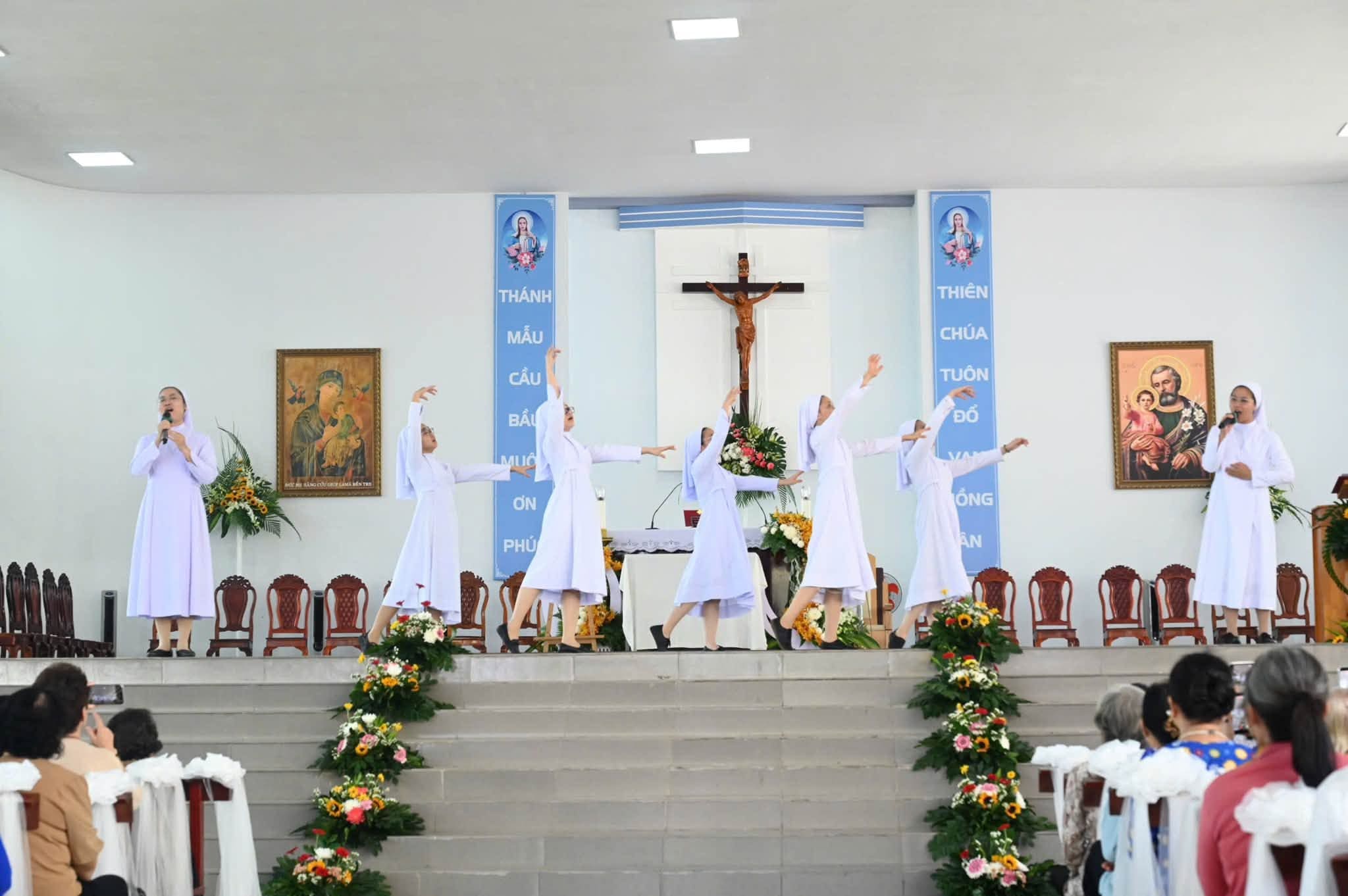 Hành Hương Về Bên Mẹ La Mã – Bến Tre