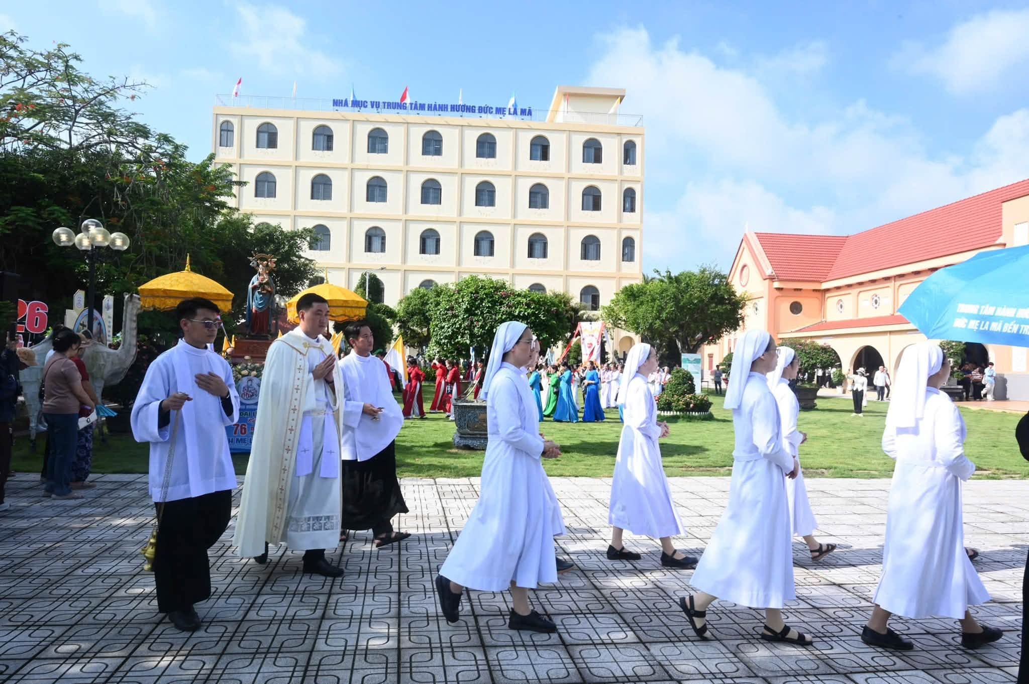 Hành Hương Về Bên Mẹ La Mã – Bến Tre
