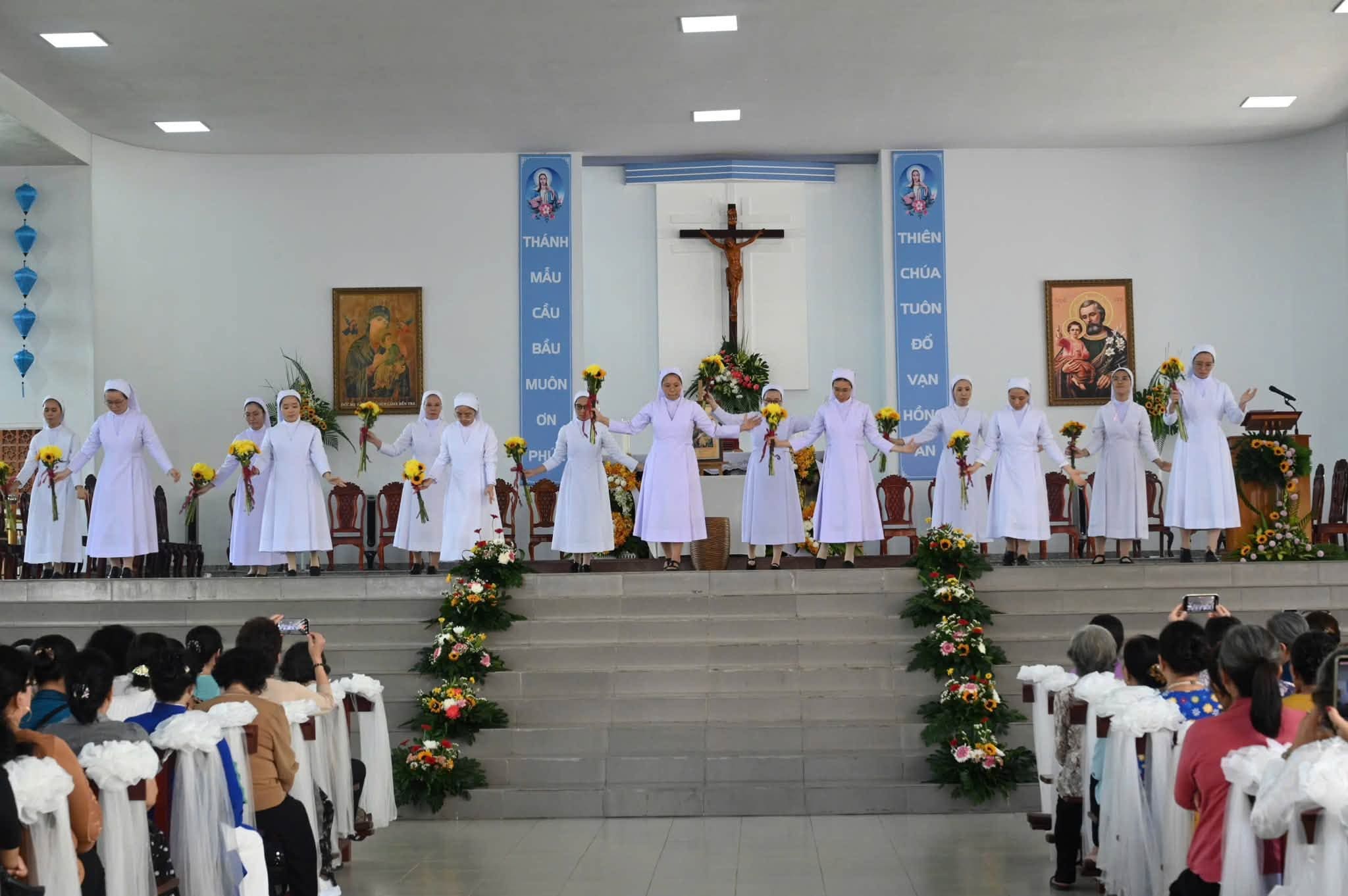 Hành Hương Về Bên Mẹ La Mã – Bến Tre