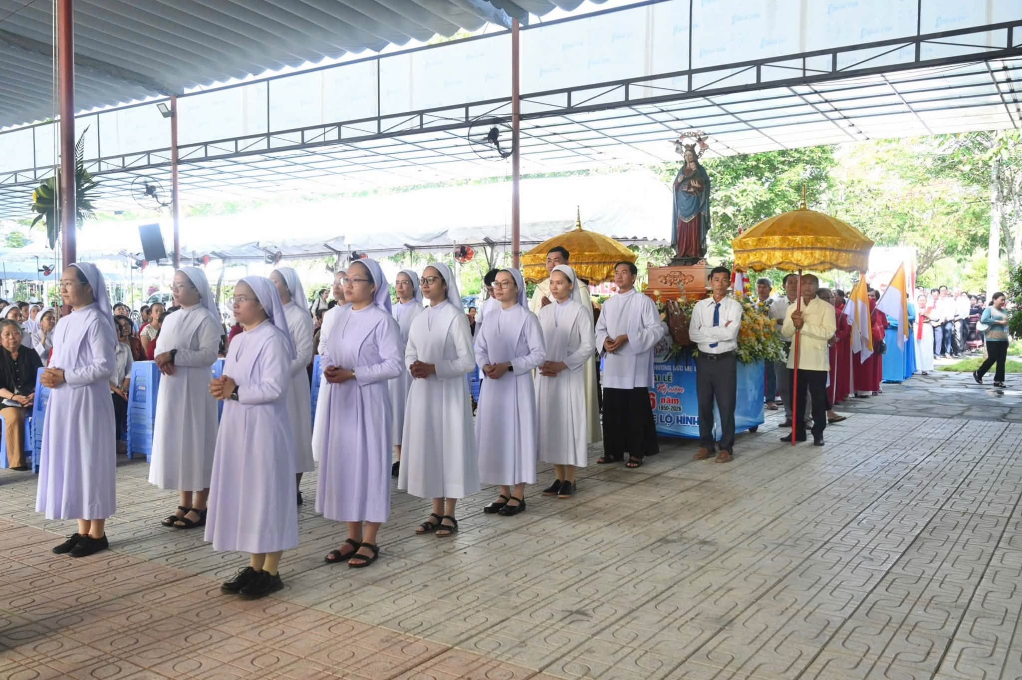 Hành Hương Về Bên Mẹ La Mã – Bến Tre
