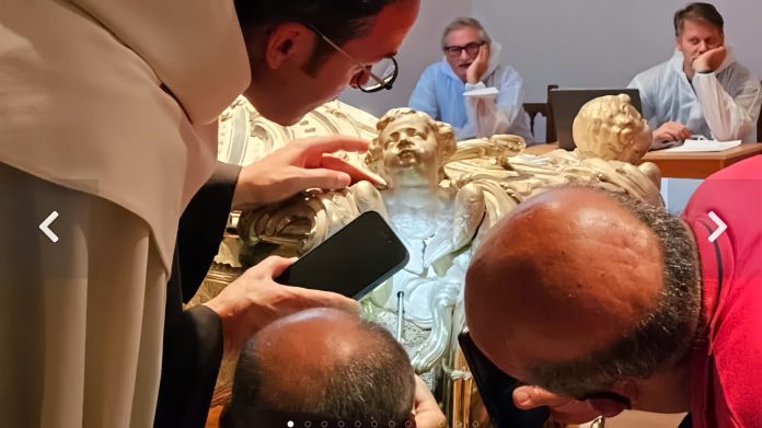 z5787085468480_7649901427a4652cc0c55151a95d330a