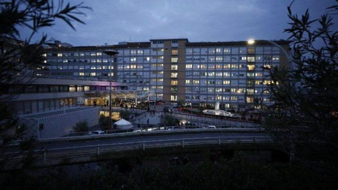 il_policlinico_gemelli_dove_e_ricoverato_papa_francesco