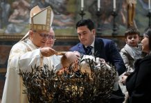 Đức Thánh Cha Lêô (11/1): Thiên Chúa Muốn Ở Giữa Chúng Ta Không Giữ Khoảng Cách